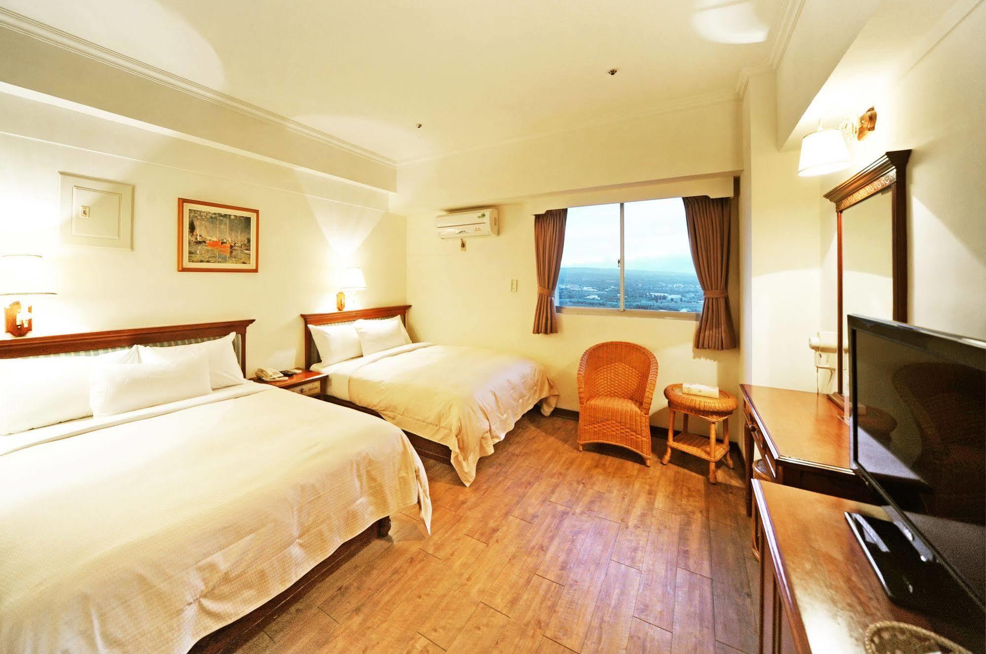 Kenting Holiday Hotel Kota Tua Kota Tua Hengchun Bagian luar foto